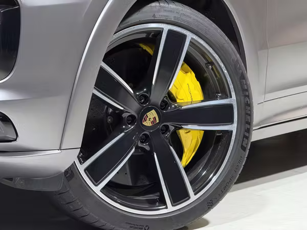 PORSCHE CAYENNE TURBO S E-HYBRID 2020