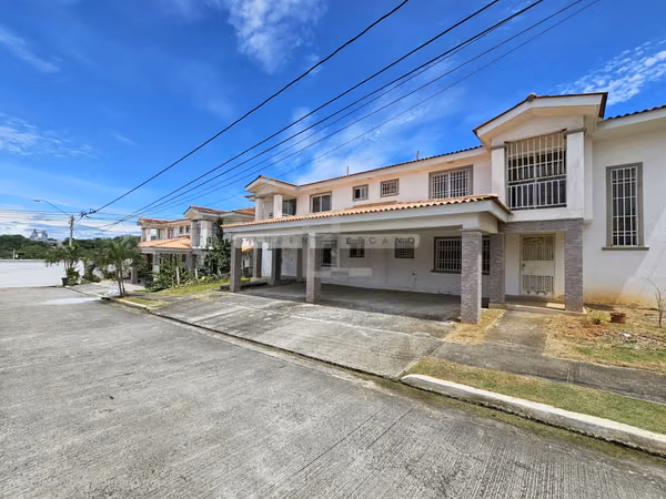 Sale of House in Versailles West - La Chorrera. Make an offer