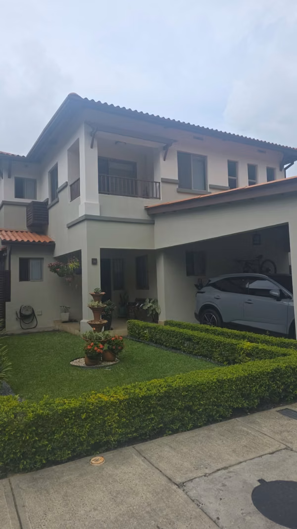 Melissa Foster Luxury Alquila | Casa Unifamiliar Remodelada en Woodlands, Panamá Pacífico