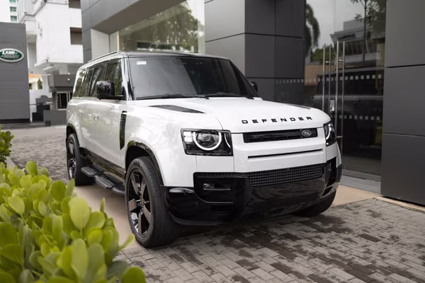 DEFENDER 130 HSE DYNAMIC