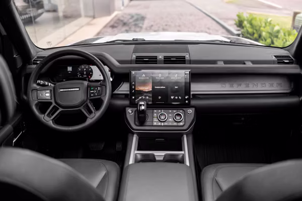 DEFENDER 130 HSE DYNAMIC