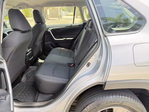 Toyota Rav4 2021 a solo $18,900
