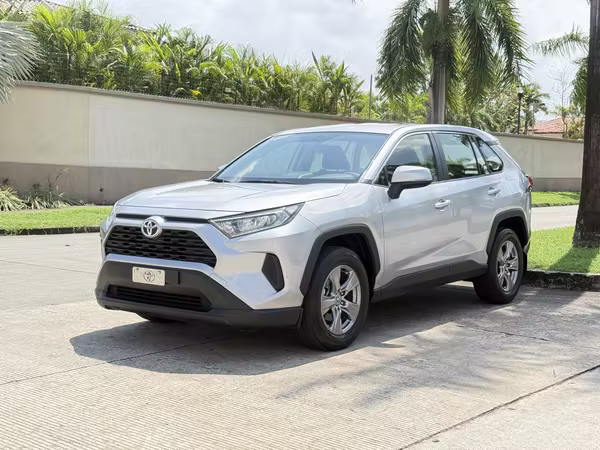 Toyota Rav4 2021 a solo $18,900