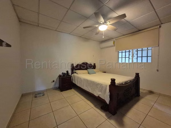 Casa en alquiler de 133m2 en Villa Lucre