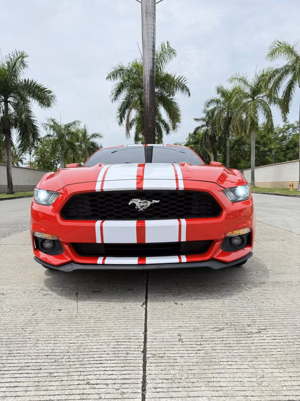 Ford Mustang 2015 a solo $15,500 Negociable