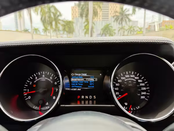 Ford Mustang 2015 a solo $15,500 Negociable
