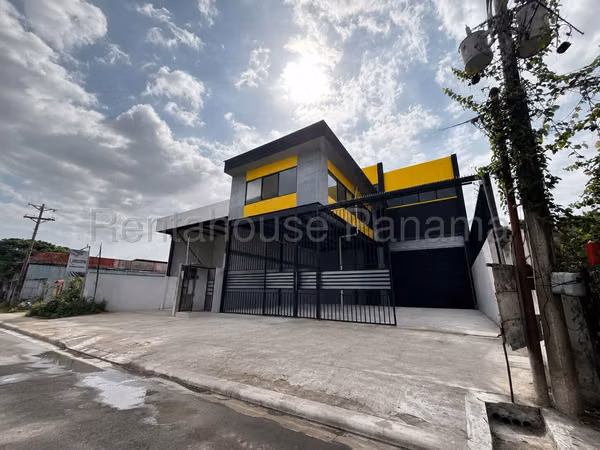 Se Alquila Galera en Parque Lefevre VLU27-419