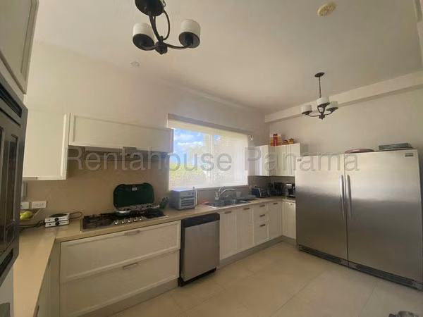 Apartment for Sale in Santa Maria J766GRR