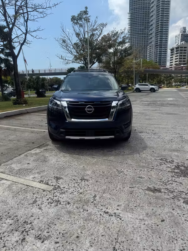 ¡Se Vende Nissan Pathfinder SL 4WD 2024!