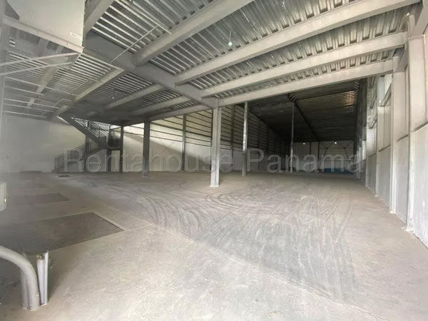 ALQUilo Galera in Ancon 2200m2
