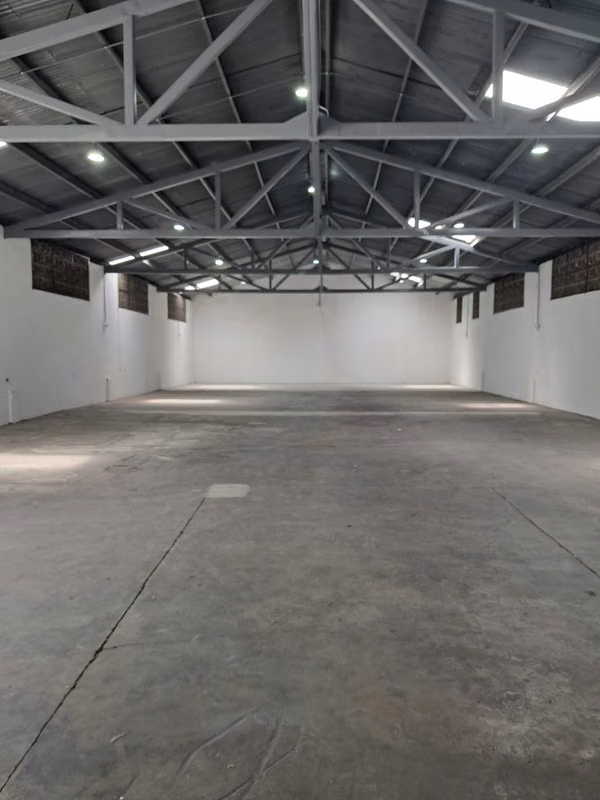 Warehouse for Rent – Plaza Más Espacio, Los Ángeles