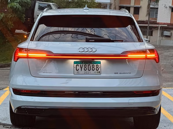 AUDI E-TRON 2020