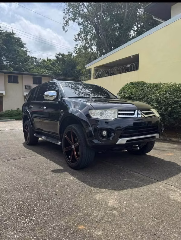 Mitsubishi nativa 2015