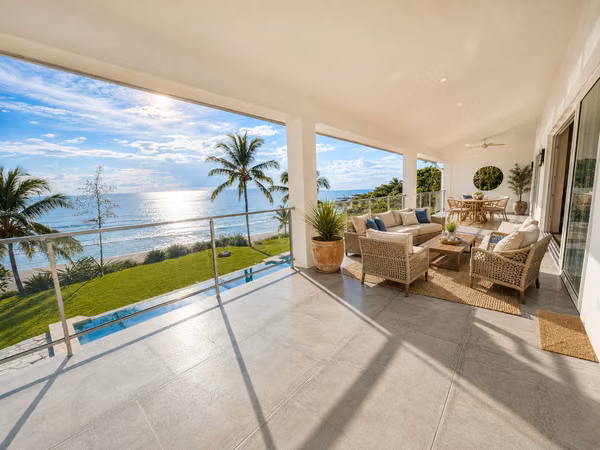 Beachfront Luxury Estate – Casa Del Amor, Pedasí