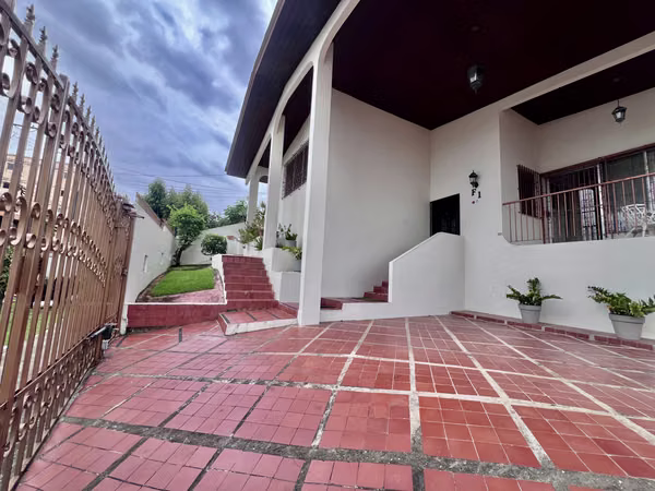 House  for Sale  PH  Hato Pintado (Pueblo Nuevo)
