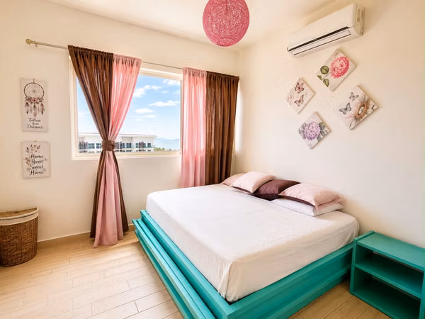 Sale of Apartment in Playa Caracol with Sea View. E.L