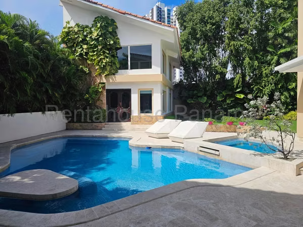 Casa en venta en Altos de Golf, Panama  27EPP436