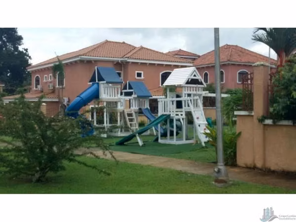 HOUSE FOR RENT IN CLAYTON, 4 BEDROOMS WITH POOL, CLAYTON VILLAGE MLD
