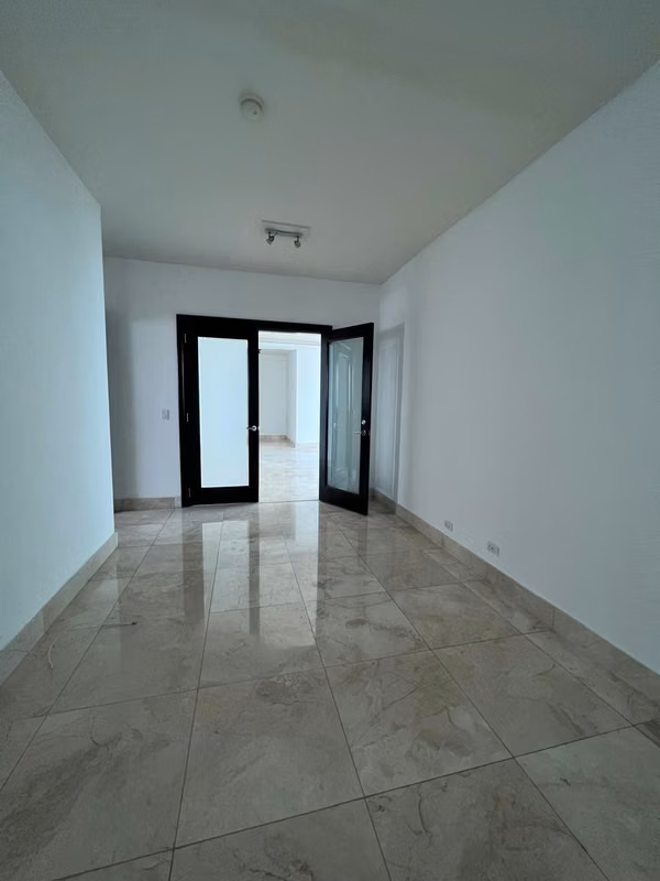SALE - APARTMENT VITRI - FACING THE SEA, EAST COAST
