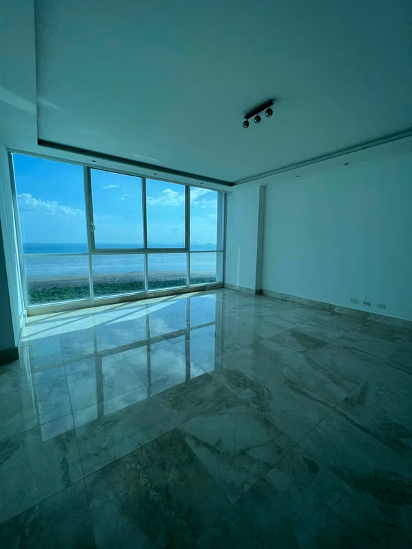SALE - APARTMENT VITRI - FACING THE SEA, EAST COAST