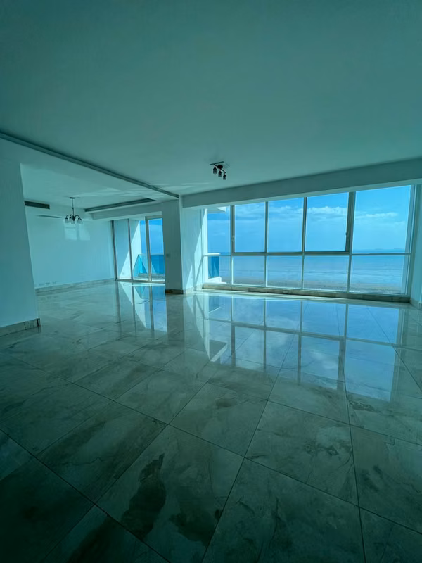 SALE - APARTMENT VITRI - FACING THE SEA, EAST COAST