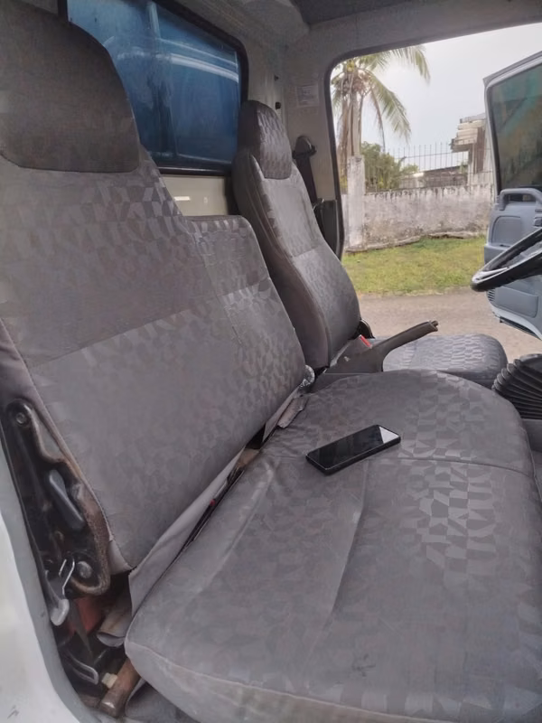 Ganga! 12,500 / Isuzu NKR 2017, 140,000 kms, un solo dueño, en perfectas condiciones