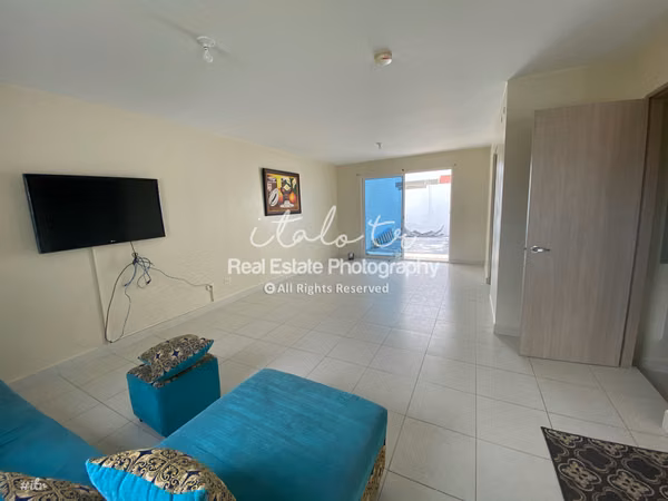 Duplex house for rent P.H. Versailles West 3R2.5B $900
