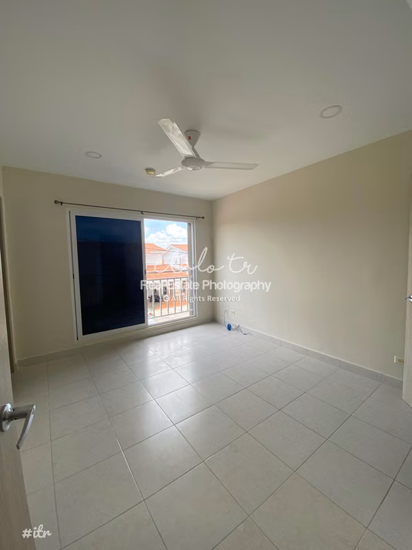 Duplex house for rent P.H. Versailles West 3R2.5B $900