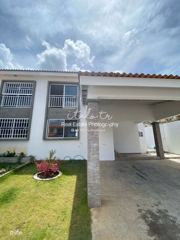 Duplex house for rent P.H. Versailles West 3R2.5B $900