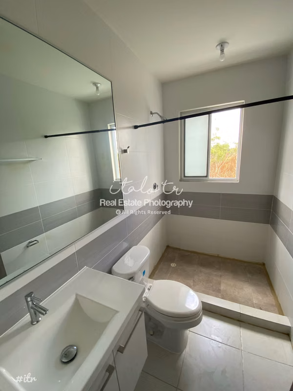 Duplex house for rent P.H. Versailles West 3R2.5B $900