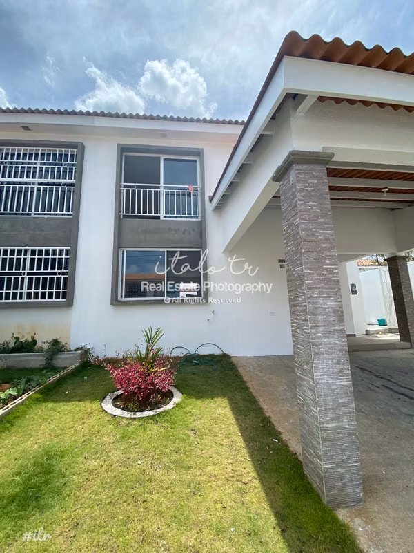 Duplex house for rent P.H. Versailles West 3R2.5B $900