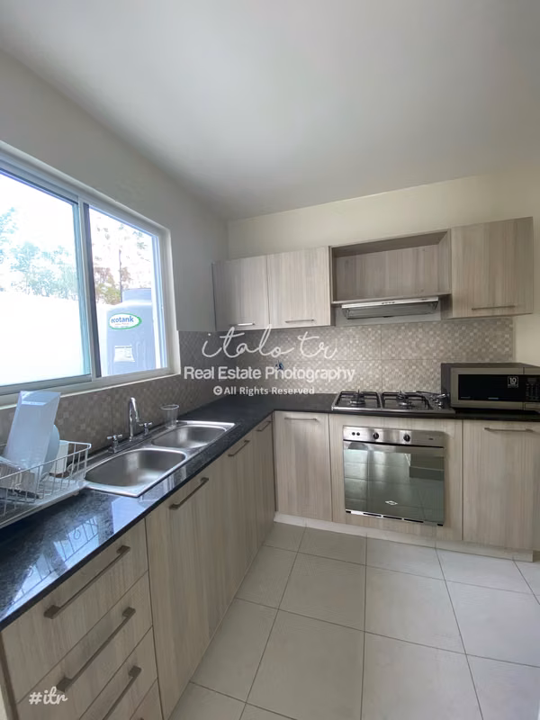 Duplex house for rent P.H. Versailles West 3R2.5B $900