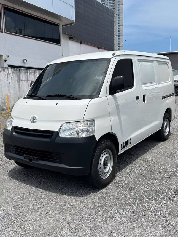 TOYOTA LITE ACE 2023