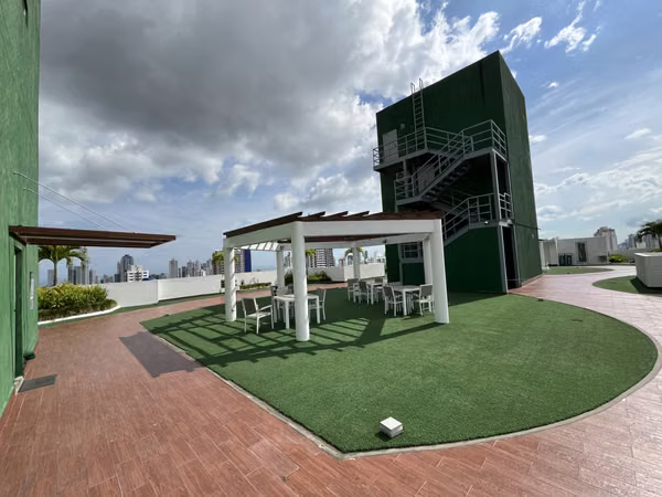 Beautiful 2 bedroom apartment, furnished