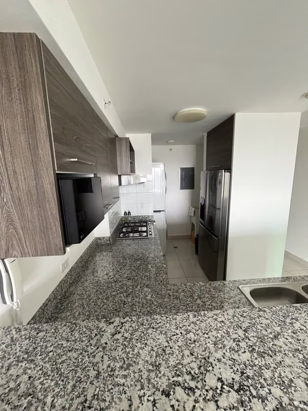 Beautiful 2 bedroom apartment, furnished