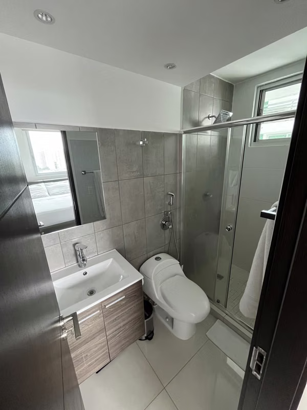Beautiful 2 bedroom apartment, furnished