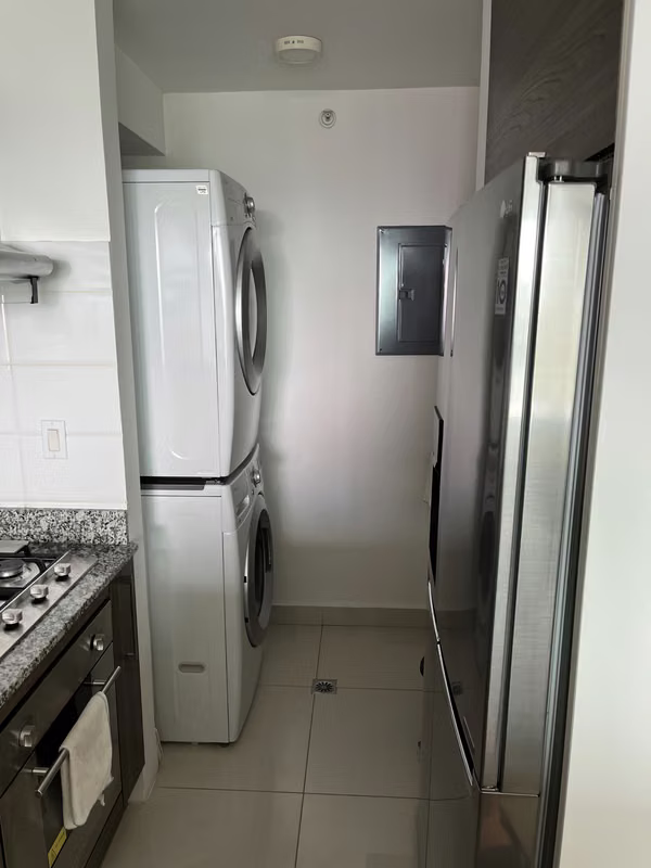 Beautiful 2 bedroom apartment, furnished
