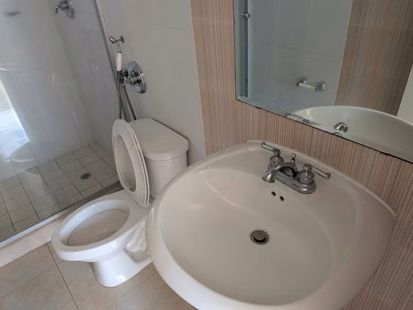 Apartment rental in Edison Park Ph Vivendi 200