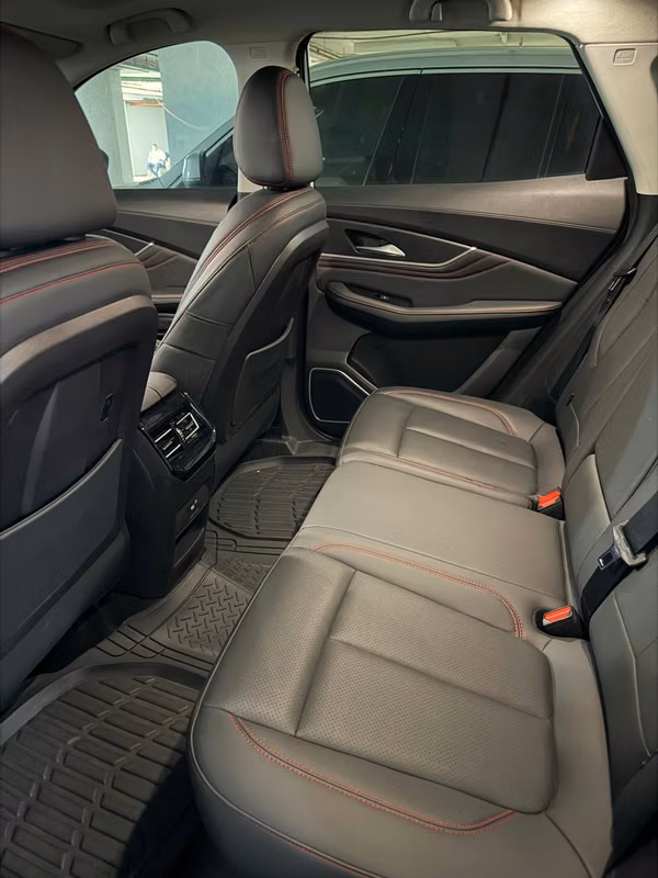 Forthing T5 EVO-VENTA POR VIAJE-Garantía de la agencia CARBONE hasta 2029 o 150,000 km