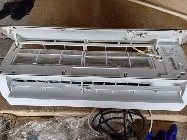 Se vende aire 12 btu inverter