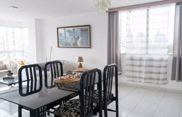 Apartamento en Via porras I amoblado I 2 Rec I frente al parque omar