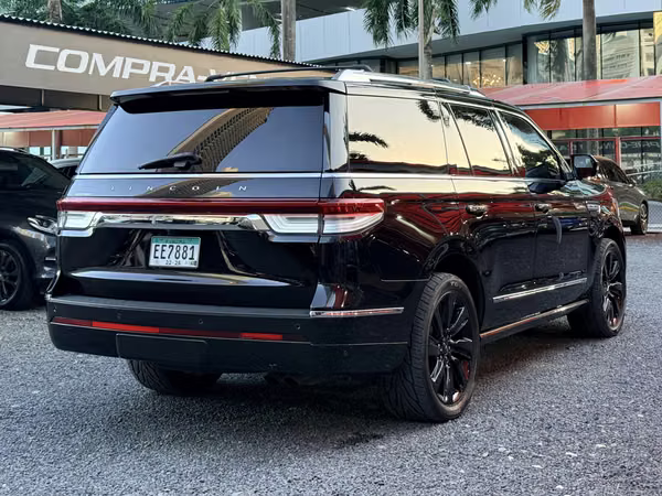 LINCOLN NAVIGATOR RESERVE