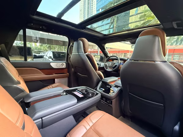 LINCOLN NAVIGATOR RESERVE