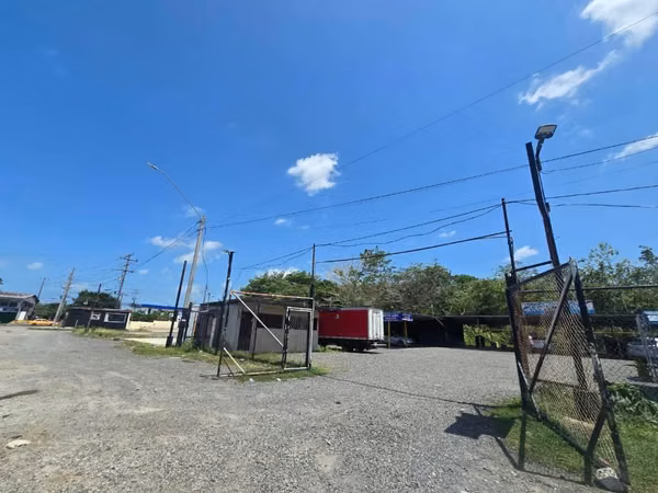 SE ALQUILA  TERRENO    LA CHORRERA PARA ESTACIÓN DE COMBUSTIBLE
