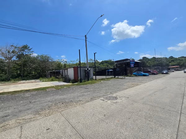 SE ALQUILA  TERRENO    LA CHORRERA PARA ESTACIÓN DE COMBUSTIBLE