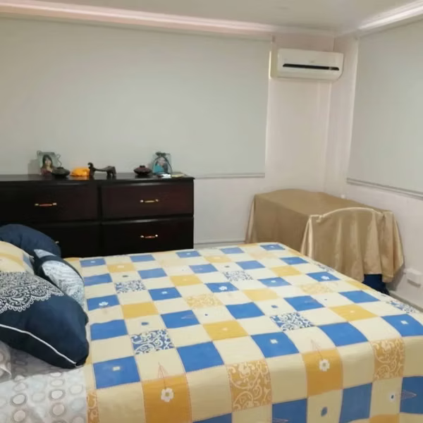 Muy Amplia Dúplex Santa Marta, Parque Lefevre 3r, 3b, 4 parkings $1,200 x mes