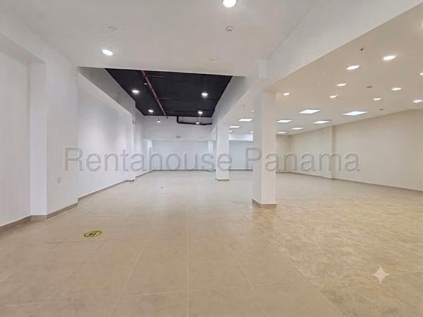 Alquiler de local comercial en Plaza 507 27MVCH200