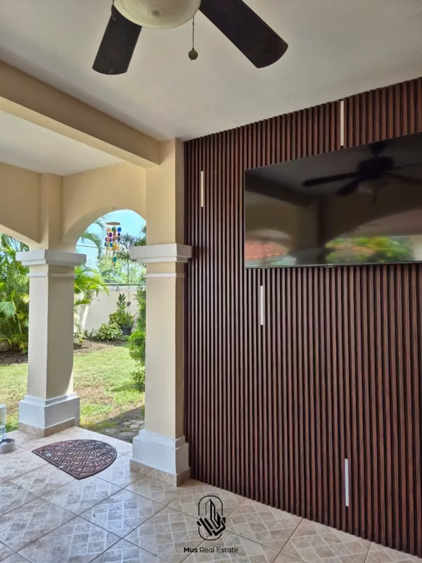 Luxury Home for Sale – PH Villa Valencia, Costa Sur - SG