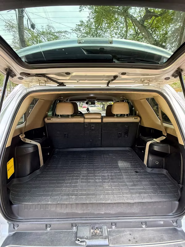 TOYOTA 4runner 2012 (comprada en Ricardo Perez)