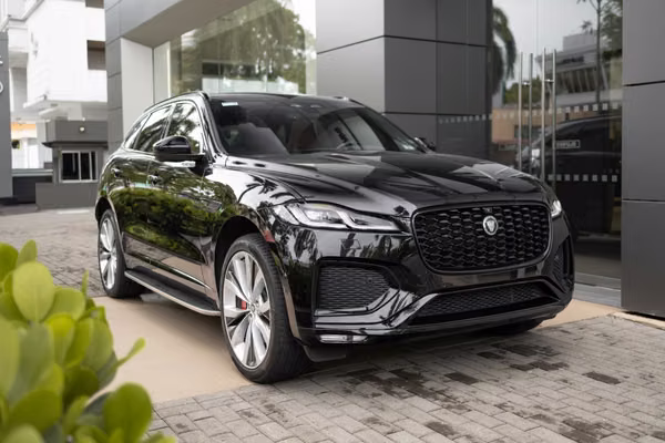 JAGUAR F-PACE SPORT 2024